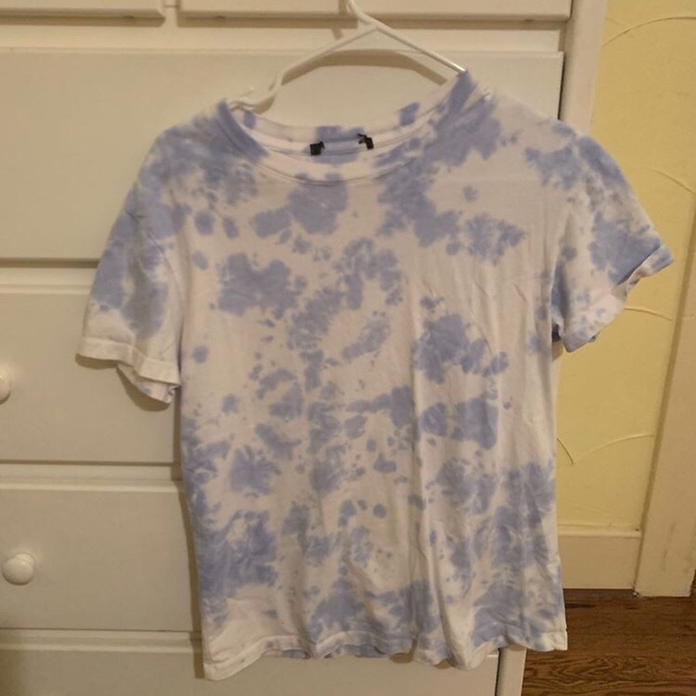 White and blue tie die shirt